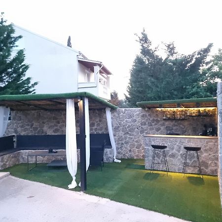 Luxvilla Agioi Deka  Exterior photo